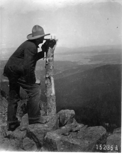 Big Lake Lookout locating a fire (1939)